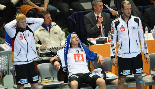 Titelverteidiger Deutschland scheitert bei der WM in Kroatien durch ein 25:27 gegen Europameister Dänemark schon in der Hauptrunde