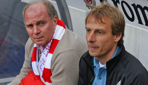 Der FC Bayern feuert Coch Jürgen Klinsmann und holt Jupp Heynckes als Feuerwehrmann. Trainer zur neuen Bundesliga-Saison wird Louis van Gaal