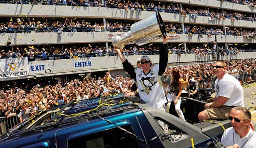 Die Pittsburgh Penguins feiern den Gewinn des Stanley Cups