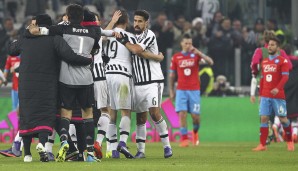 13.2.2016: Gegen Verfolger Neapel gelingt Juve ein 1:0 und damit erstmals der Sprung an die Tabellenspitze. Es ist der 15. Sieg in Folge, Inters Rekord (17) wackelt