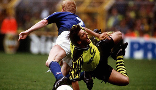 Zwischenzeitlich war Riedle zu Borussia Dortmund gewechselt. Im Ruhrpott sollte der Stürmer seine erfolgreichste Vereins-Zeit erleben