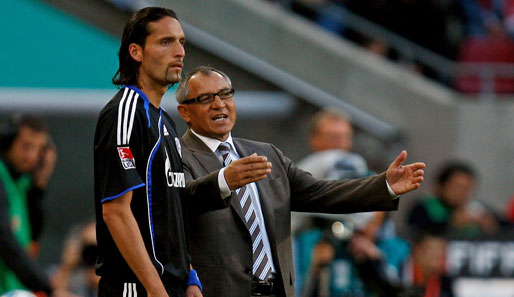 Seit Beginn der Saison 2009/10 ist Felix Magath (r.) Trainer auf Schalke. Trotz diverser Wechselgerüchte blieb Kuranyi - und spielt bisher die Saison seines Lebens