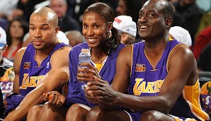 Mit Derek Fisher und Michael Cooper nahm Lisa Leslie 2009 zum zweiten Mal an der Shooting-Stars-Competition des NBA-All-Star-Wochenendes teil