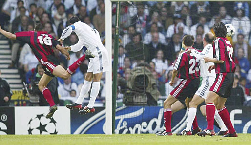 Im Champions-League-Finale 2002 gegen Real Madrid machte Lucio (l.) das zwischenzeitliche 1:1. Die Final-Niederlage konnte allerdings auch er nicht verhindern