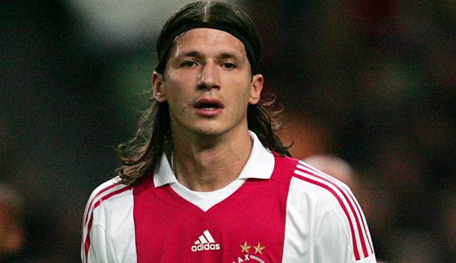 Schließlich zog es ihn zu Ajax Amsterdam - wo er sich sofort als Leistungsträger etabliert hat