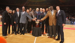 2 Titel - New York Knicks: Zwei Meisterschaften konnten die Knickerbockers im Big Apple bejubeln (1970, 1973). Und die Jungs um Phil Jackson und Clye Frazier waren auch zur 40-Jahr-Feier noch voll im Saft!