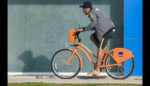 Nach starken Leistungen bei Santos zieht es den schmächtigen Offensivspieler nach Europa - ob er das Fahrrad mitgenommen hat?