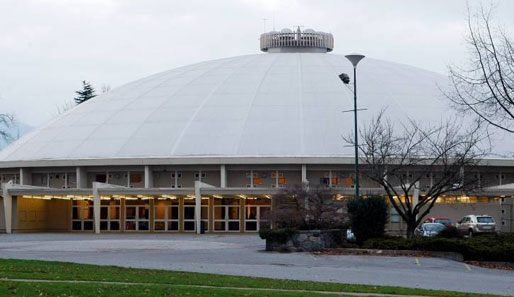 Das Pacific Coliseum in Vancouver wird Austragungsort der Eiskunstlaufwettbewerbe sein. 16.281 Zuschauer fasst die 1967 gebaute Arena