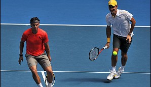 Auch abseits des Platzes trafen sich Nadal und Federer: Hier gemeinsam bei einem Benefizturnier in Queensland