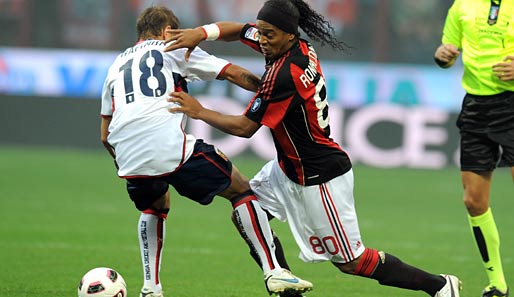 2010 wechselte Rafinha zum FC Genua, um sich in der Serie A mit Ronaldinho und Co. zu behaken. Nach nur einer Saison unterschrieb der 25-Jährige beim FC Bayern