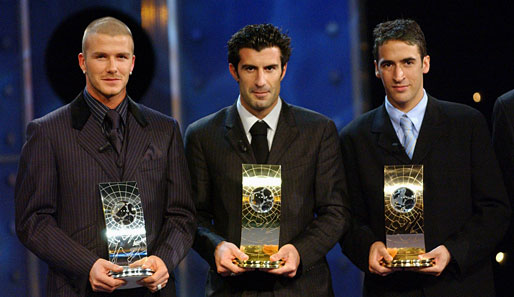 Bei der Wahl zum Weltfußballer des Jahres 2001 wurde Raul (r.) Dritter hinter David Beckham (l.) und dem damaligen Teamkollegen Luis Figo