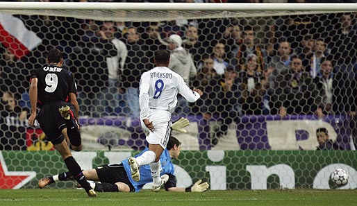 Und wie im Vorjahr endete das Rückspiel in Madrid im November 2006 unentschieden. John Carew erzielte das zwischenzeitliche 1:0 für Lyon, am Ende stand es 2:2