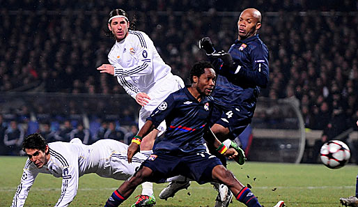 Im Februar 2010 duellierten sich beide Teams im Achtelfinale. Auch Kakas Flugkopfballversuch konnte den 1:0 Heimsieg der Lyonnais nicht verhindern