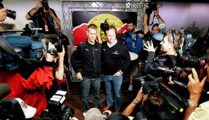Schon vorher hatte sich Red Bull für die Saison 2009 die Dienste von Vettel gesichert. Christian Horner präsentierte seinen Neuzugang stolz