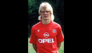 Nach zweieinhalb Saisons bei der Borussia wechselte er 1990 zu den Bayern. Die 80er waren vorbei, die Frisurenmode hielt sich tapfer