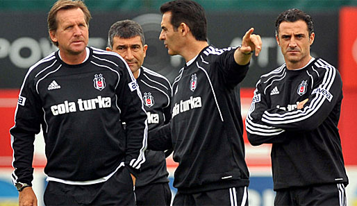 Neuer Trainer bei Besiktas: Bernd Schuster (l.) tritt die Nachfolge von Mustafa Denizli an