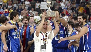 Im Gegensatz zum Misserfolg in Köln feierte Pesic mit Jugoslawien im selben Jahr seinen wohl größten Erfolg und holte 2002 den Weltmeistertitel