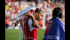 2003/2004 geht als die "perfect season" der Gunners in die Geschichte ein. 38 Spiele, null Niederlagen. Am Ende stand Henrys zweite Meisterschaft mit Arsenal