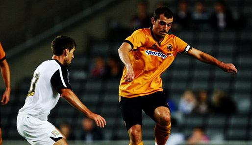 Aus Belgrad wechselte Nenad Milijas (r.) zu den Wanderers. Mit Roter Stern gewann er 2007 das Double in seinem Heimatland, seit September 2008 ist Milijas Nationalspieler