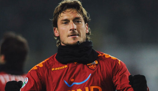 "France Football" hat die Fußball-Topverdiener (Gehalt + Werbeverträge + Prämien) gekürt: Francesco Totti liegt auf Platz 20. Der Roma-Kapitän freut sich über 10,1 Millionen Euro