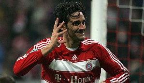Bayern-Stürmer Luca Toni schraubt einst nach jedem Tor am Ohr. Soll bedeuten: "Avete capito" - habt ihr's verstanden?!