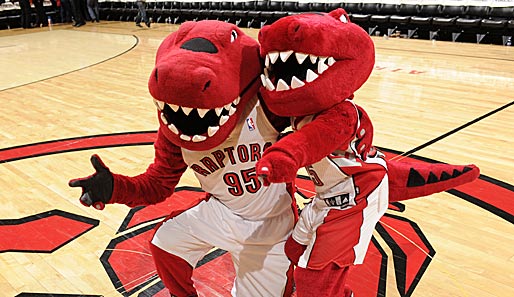 1995 wurde die am 30. September 1993 gegründete Franchise Toronto Raptors in die NBA aufgenommen. Ihr Maskottchen ist von dem 1993er Kino-Blockbuster "Jurassic Park" inspiriert