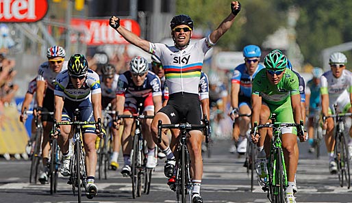 Aber im Zielsprint war einmal mehr Mark Cavendish überragend: Sein vierter Sieg in Paris in Folge. "Mark ist einfach schneller", wusste auch Peter Sagan (r.)