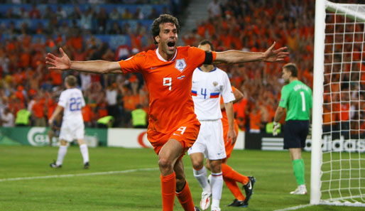Bis heute bestritt der Niederländer für Oranje 64 Partien (33 Tore). Er war Mitglied der EM-Mannschaft von 2004 und 2008 sowie WM-Teilnehmer in Deutschland 2006