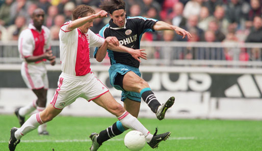 ...bei PSV wurde der Torjäger (r.) zwei Mal in Folge (1998/1999 und 1999/2000) Torschützenkönig der niederländischen Eredivisie
