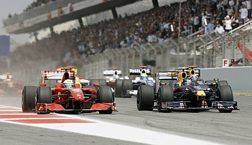 Spanien: Vettel hängt hinter Felipe Massa fest. Dieses Duell kostet Zeit und so bleibt ihm am Ende nur der vierte Platz