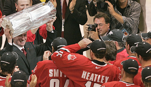 2004 folgte der WM-Titel für Team Canada. Im Finale setzten sich die Ahornblätter gegen Finnland durch