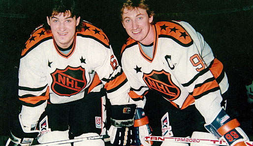 Gretzky ist der wohl beste Eishockey-Spieler aller Zeiten. In fast allen Rekordlisten auf Platz zwei hinter ihm: Mario Lemieux (l.)