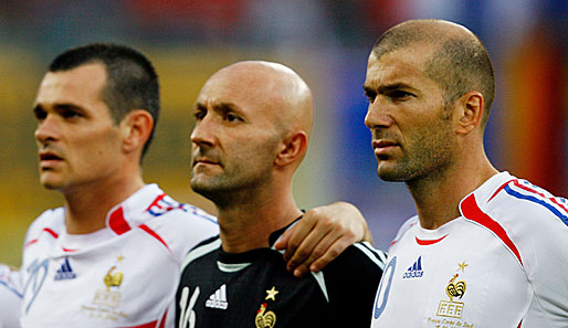 Ein echtes Highlight für den 58-fachen Nationalspieler war die Teilnahme an der WM 2006 in Deutschland. Hier bei der Nationalhymne mit Zinedine Zidane und Fabien Barthez