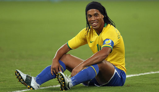 Ronaldinho - AC Milan (30 Jahre, 87 Spiele für die Nationalmannschaft, 32 Tore) - steht auf der Reserveliste