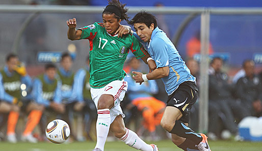 Mexiko - Uruguay 0:1: Im abschließenden Gruppenspiel benötigten beide Teams nur einen Punkt zum Weiterkommen. Doch vom Nichtangriffspakt wollte kein Spieler etwas wissen