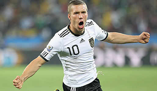 Ein echter Poldi! Der Kölner schreit seinen Jubel über das erste deutsche Tor bei dieser WM heraus