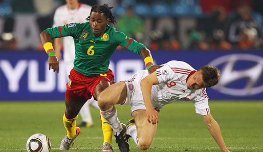 Die Kameruner fighten zurück und kommen noch zu einigen guten Torchancen...