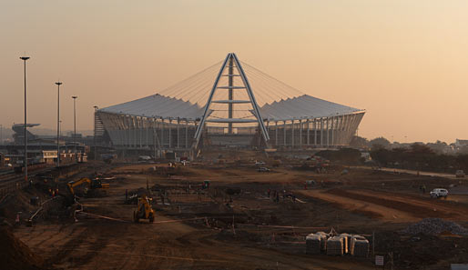 Stadt: Durban; Name: Moses-Mabhida-Stadion; Plätze: 70.000; Aufnahme: Julii 2009