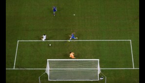 Die Reaktion der Three Lions folgte auf dem Fuß: Daniel Sturridge versenkte diesen Ball nach toller Vorarbeit von Wayne Rooney zum 1:1
