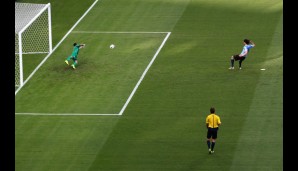 Die Führung: Edinson Cavani traf zum 1:0 für Uruguay per Strafstoß