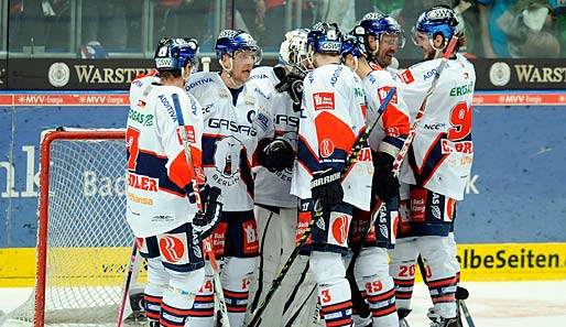 Die Eisbären Berlin wurden viermal Deutscher Eishockeymeister. Zuletzt holten sie 2009 den Titel