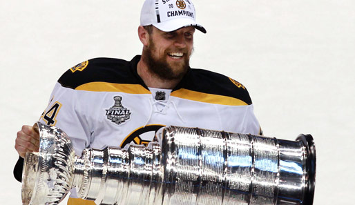 2011 gewann Dennis Seidenberg mit den Boston Bruins den Stanley Cup