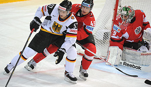 Die deutsche Eishockey-Nationalmannschaft bezwang Österreich mit 2:0 und träumt vom Viertelfinale