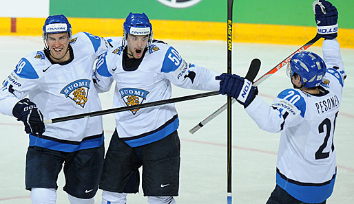 Die Finnen gewannen gegen die Russen mit 3:2 und grüßen nun von der Tabellenspitze