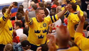 Schwedische Fans bejubeln den Sieg gegen Russland