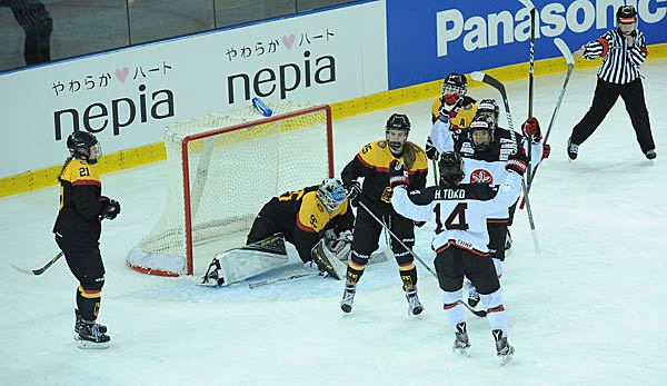 Die deutsche Frauen-Eishockey-Nationalmannschaft verliert einen Test gegen Japan.