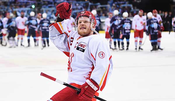 Daniel Kreutzer hat seine Eishockey-Karriere mit einem emotionalen Abschiedsspiel beendet.