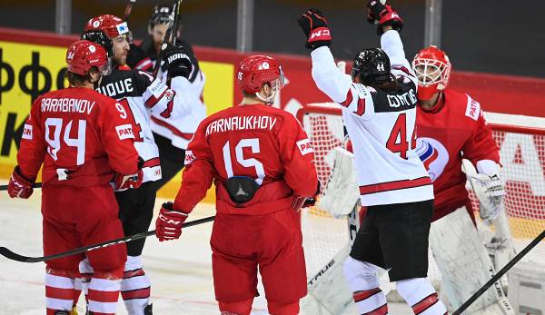 Die Kanadier bejubeln einen Treffer im Viertelfinale gegen Russland.