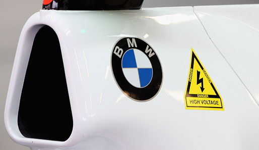 Wie auf dem BMW-Sauber klebt auf jedem KERS-Auto ein solcher gelber Warnhinweis