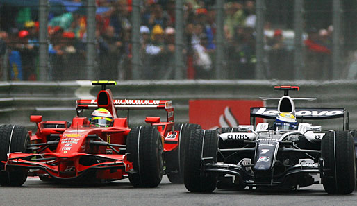 Nico Rosberg will dauerhaft an Ferrari vorbeigehen (wie hier in Monza 2008)